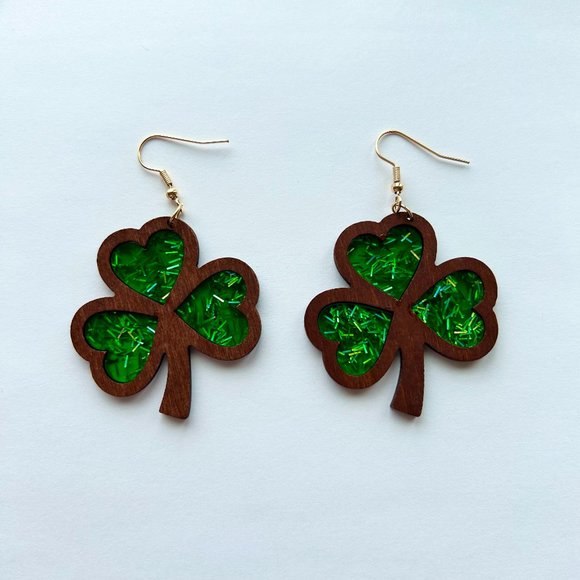 chaybees Jewelry - St. Patricks Day Dark Green Shamrock 3 Leaf Clover Resin Wood Earrings